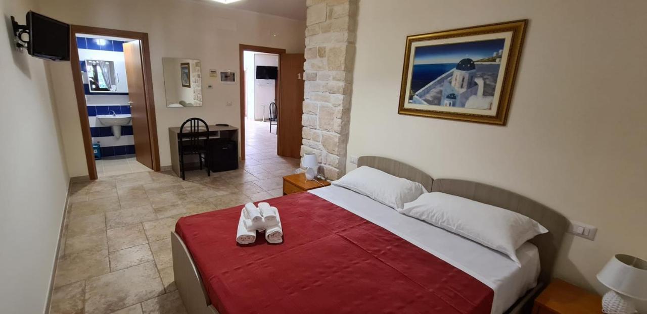 Bed And Breakfast La Terrazza Чистерніно Екстер'єр фото