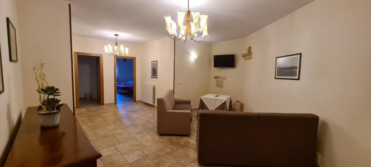 Bed And Breakfast La Terrazza Чистерніно Екстер'єр фото
